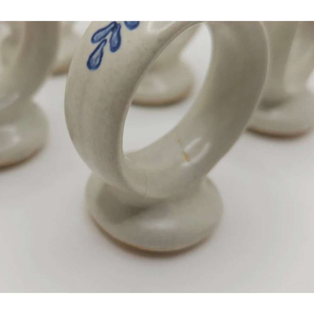 Set of 7 Vtg Pfaltzgraff Yorktowne Ceramic Stoneware Footed Napkin Rings Blue